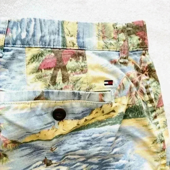 Tommy Hilfiger Beach Palm Graphic Floral Cotton Flat Front Chino Shorts Size 34 - Picture 11 of 15
